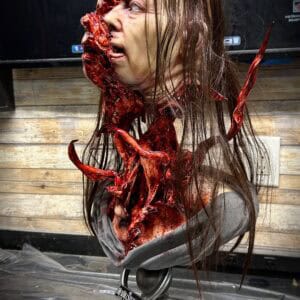 The Thing Ophidia Horror Collector Bust - Image 5