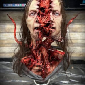 The Thing Ophidia Horror Collector Bust - Image 3